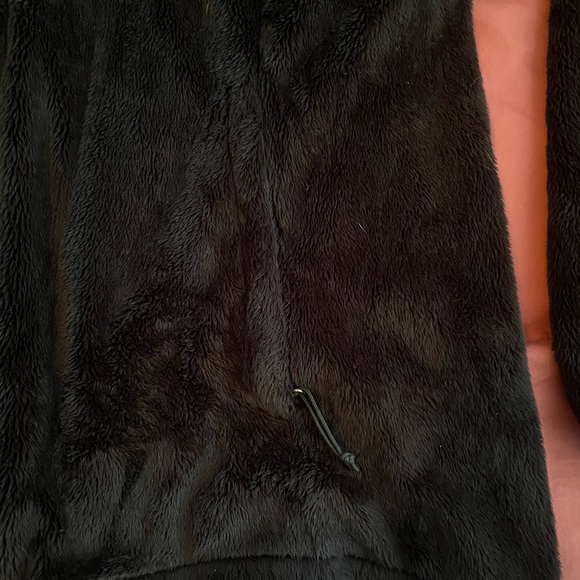 The North Face fuzzy jacket - Picture 5 of 12